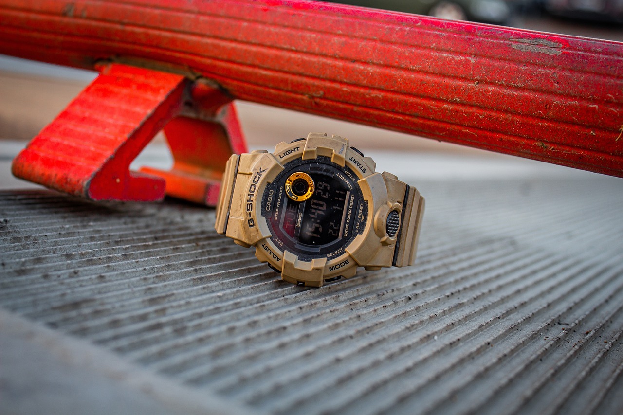 Quels sont les styles et les fonctionnalités des montres Casio dorées ?